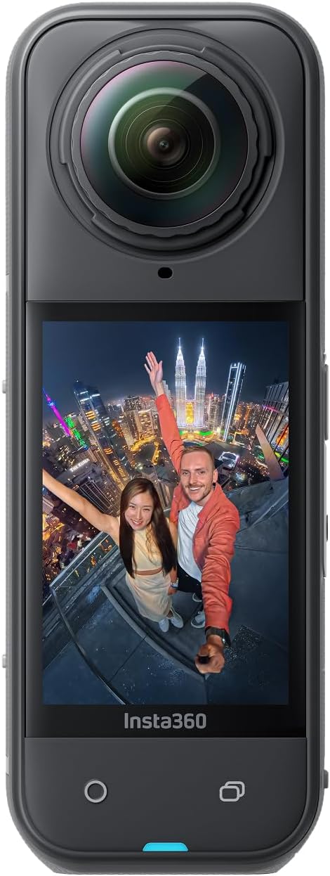 Caméra 360 Insta360 X5 avec ses deux objectifs fisheye remplaçables