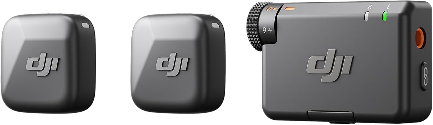 Deux émetteurs carrés et un récepteur rectangulaire du kit DJI Mic Mini 2 TX + 1 RX, sans boîtier de recharge © DJI