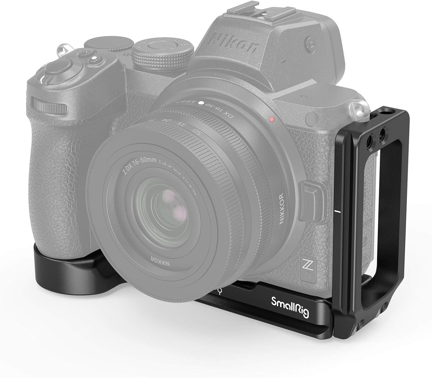 Équerre en L SmallRig 2947 montée sur un Nikon Z5, avec semelle et montant latéral Arca-type