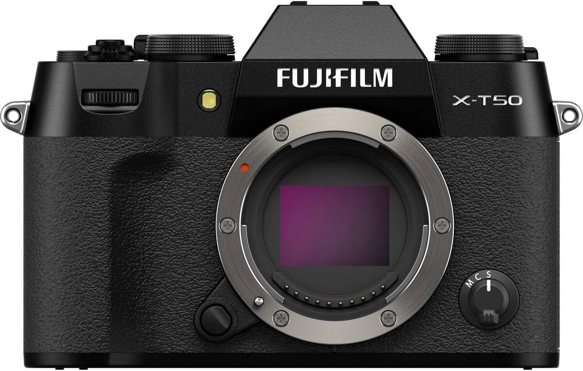 Fujifilm X-T50 noir vu de face, monture X et capteur APS-C visibles, sans objectif